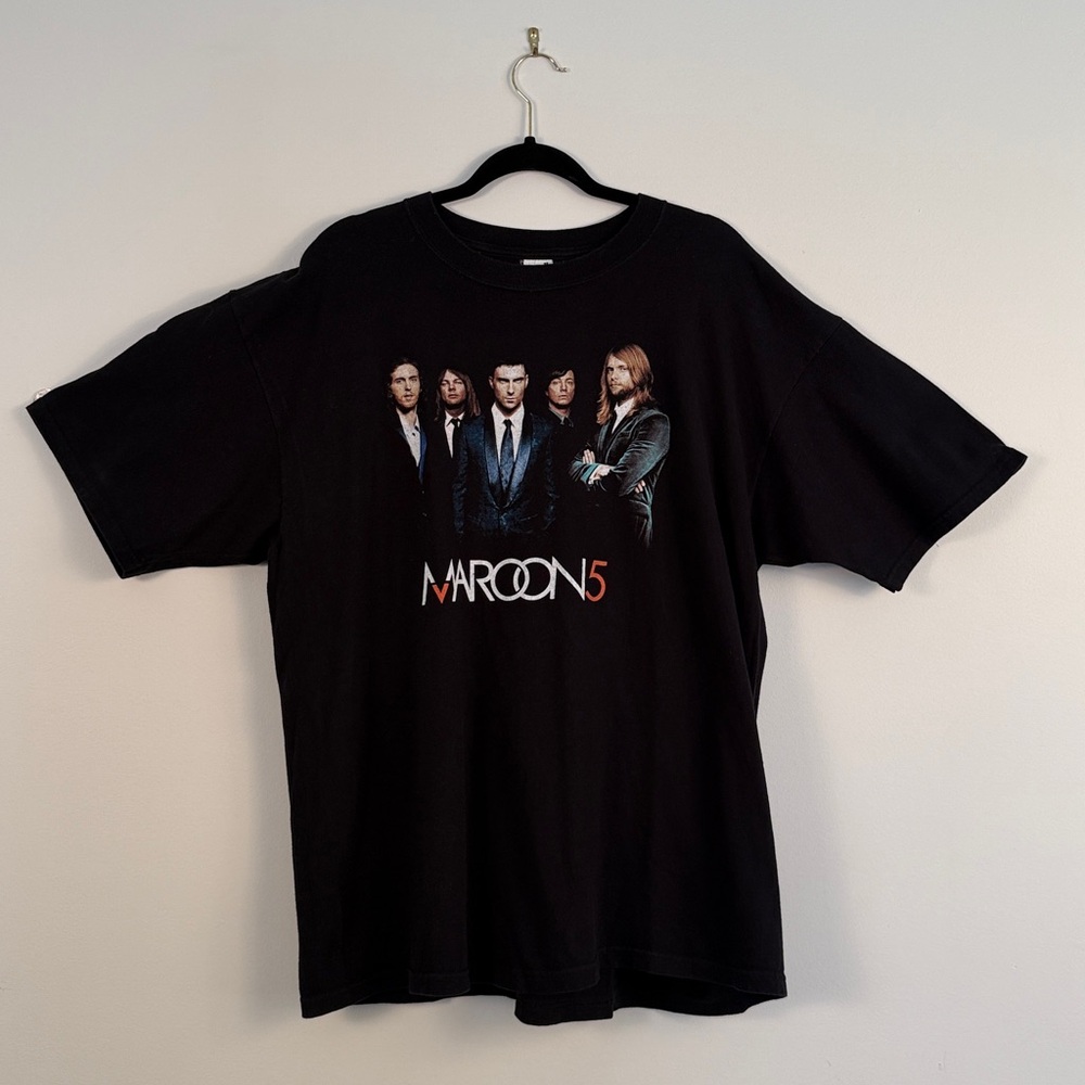 Maroon 5 Tee